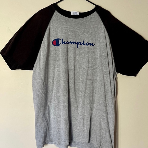Men Champion T-shirt size 2xl - Picture 3 of 4
